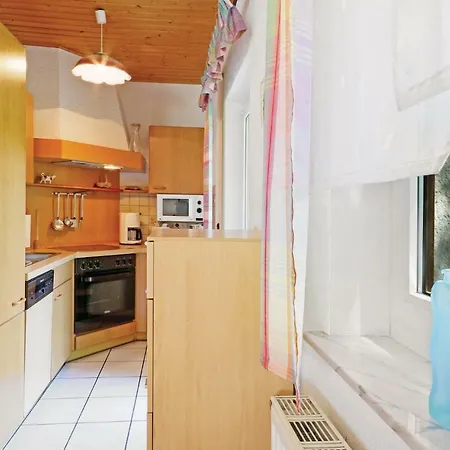 Four Bedroom Holiday In Сasa de vacaciones Thalfang